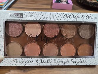 Bronzer powder palette $10