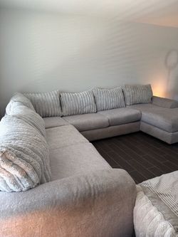 Large Gray Sectional Sofa with Chaise
