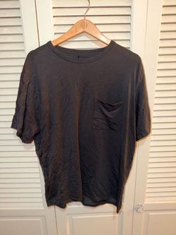 Lululemon men’s shirt