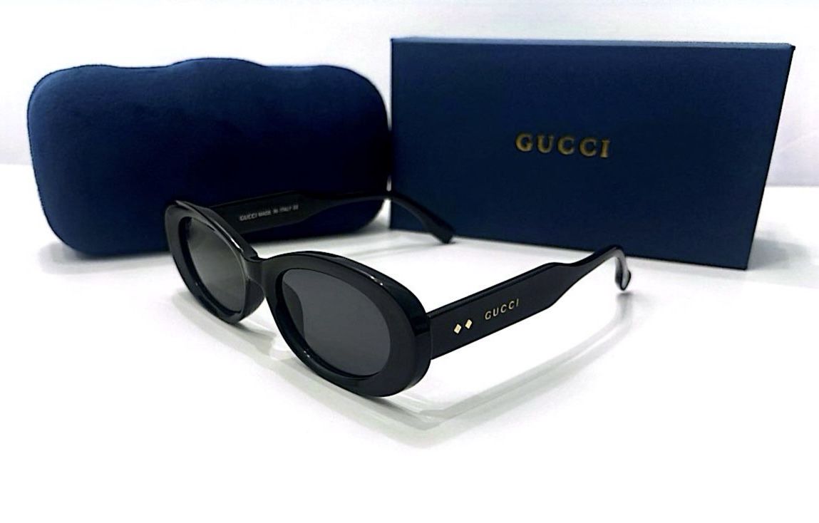 New GUCCI Oval Black
