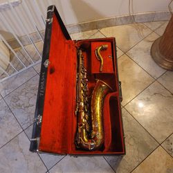 vintage saxophone 