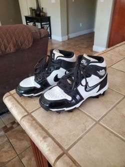 Cleats Size 3.5 Yout