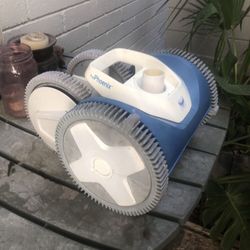 Pool Cleaner Hayward 4 Wheeler 