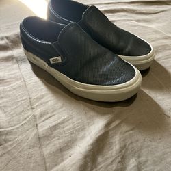 Women’s Vans Size 5