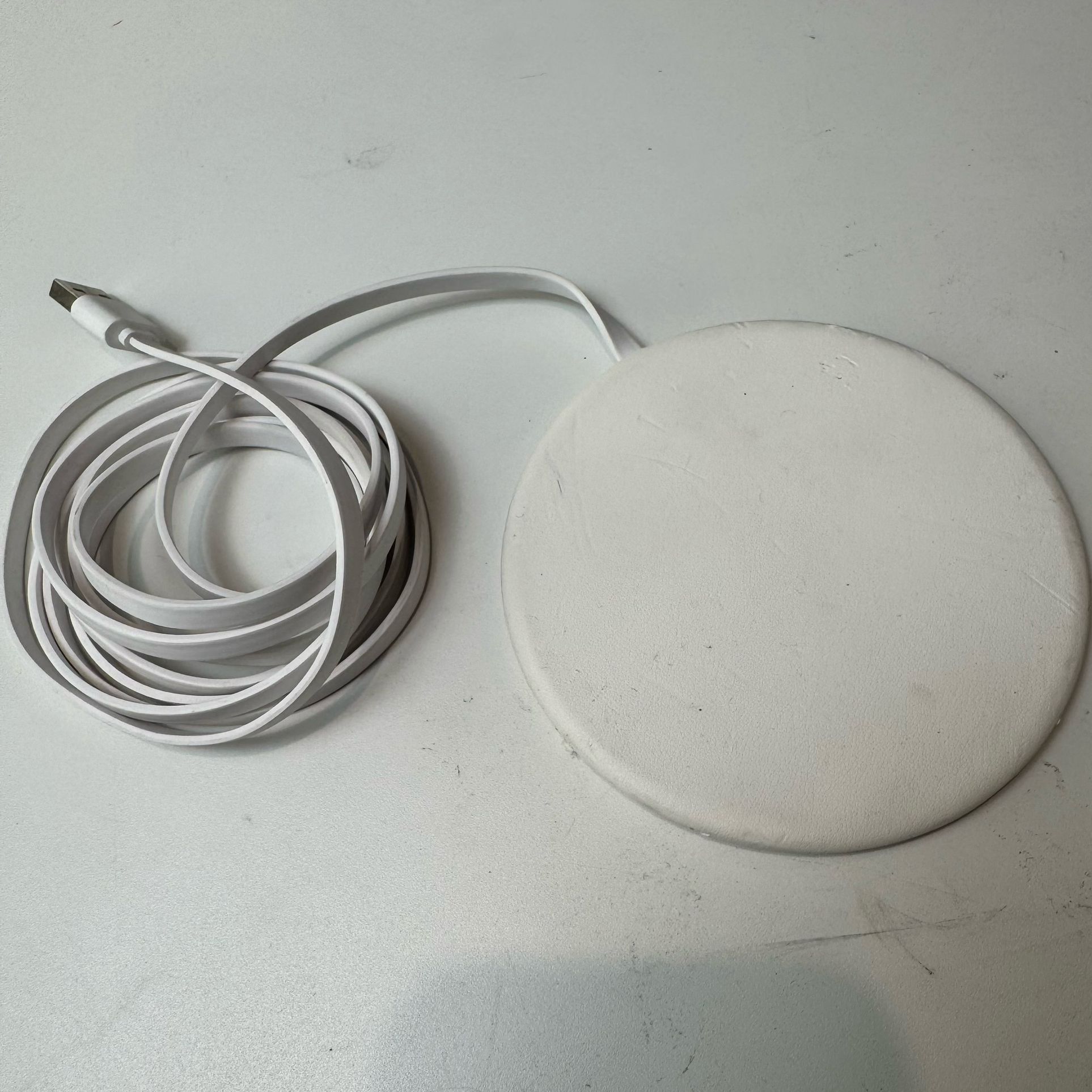 PEEL Fast Wireless Phone Charger – Works Great