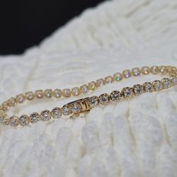 5carat Tennis Bracelet On Yellow Gold