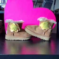 UGG MINI BAILEY CACTUS FLOWER BOOTS SIZE US6 UK5
