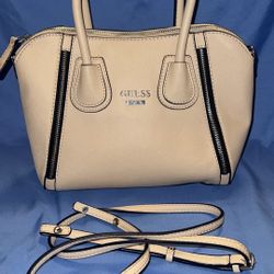 Guess Hand Purse