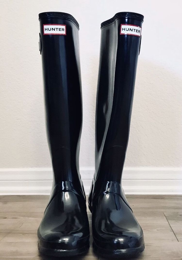 HUNTER Classic Tall Gloss Rain Boots Size 8