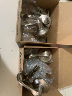 Kwikset Dorian Satin Nickel Passage Hall/Closet Non Locking Door Knob