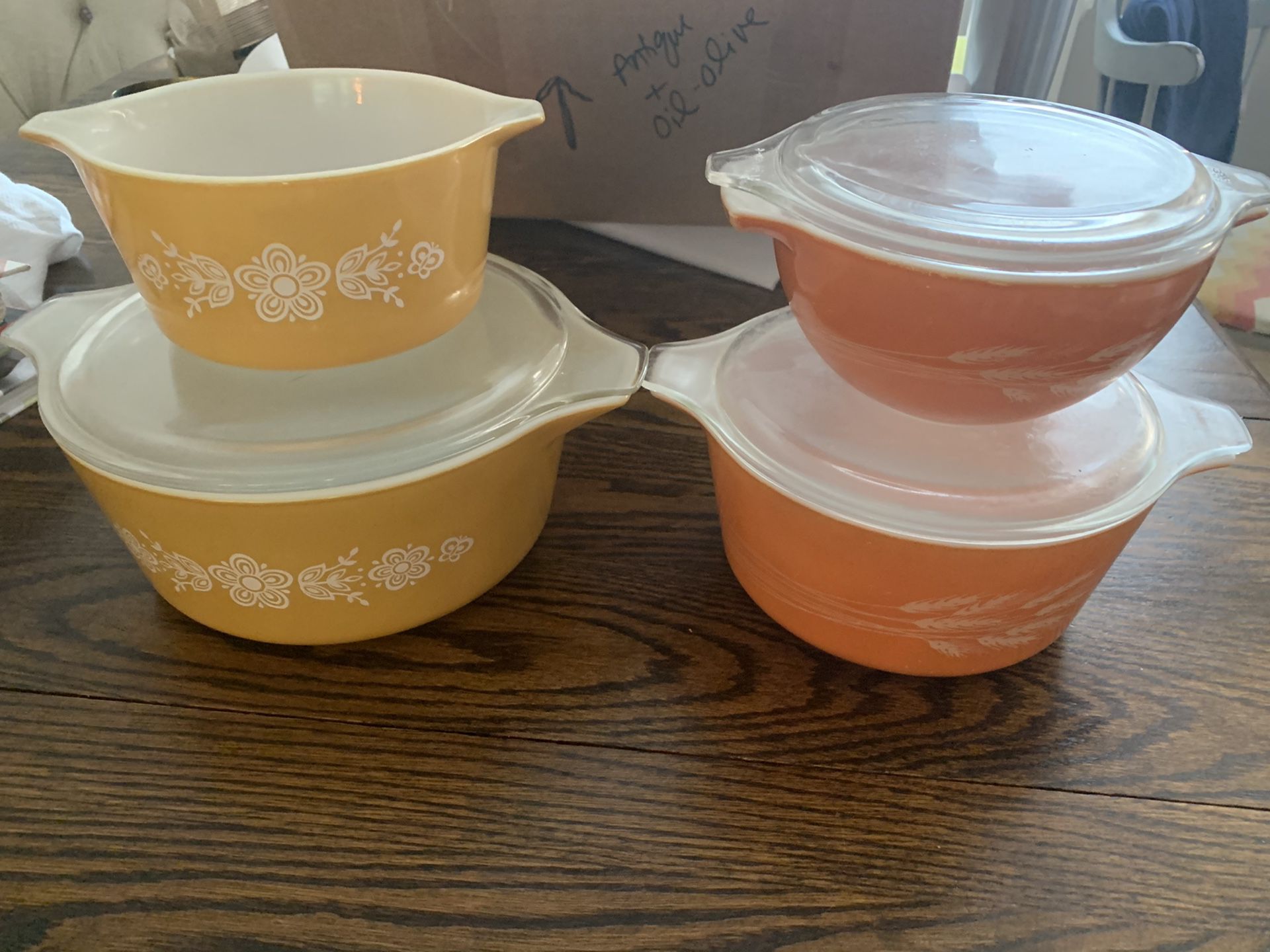 Pyrex bowls (4) - missing one lid
