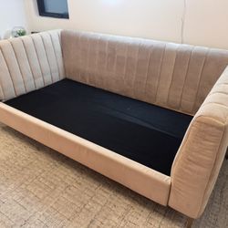 Pottery barn teen AVALON DAYBED TWIN