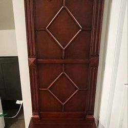 21" W x 69" H - Hall tree