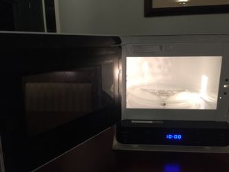 Whirlpool 0.5 cu. ft. Countertop Microwave