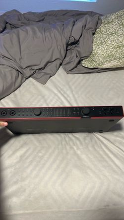 Scarlett 18i20 brand new perfect condition