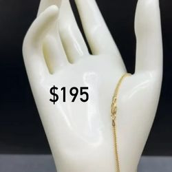 Pulsera para mujer, un caballero