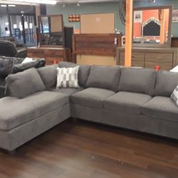 Sectional Sofa With Reversible Chaise