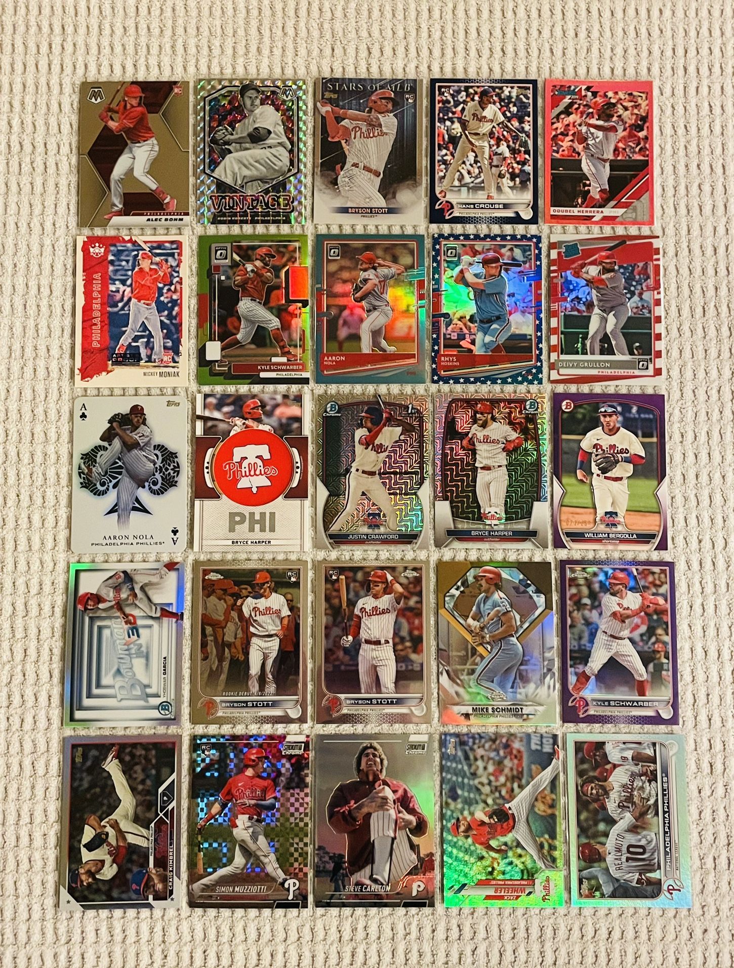 Philadelphia Phillies 25 Card Baseball Lot! Rookies, Prospects, Parallels, Refractors, Prizms, Short Prints, Relics, Case Hits, Variations & More!