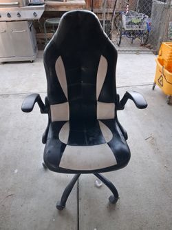 Game chair