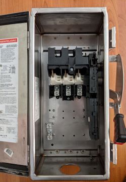 STAINLESS Disconnect Switch Square D Heavy Duty HU361DS 30A 600v Solar Pump Motor