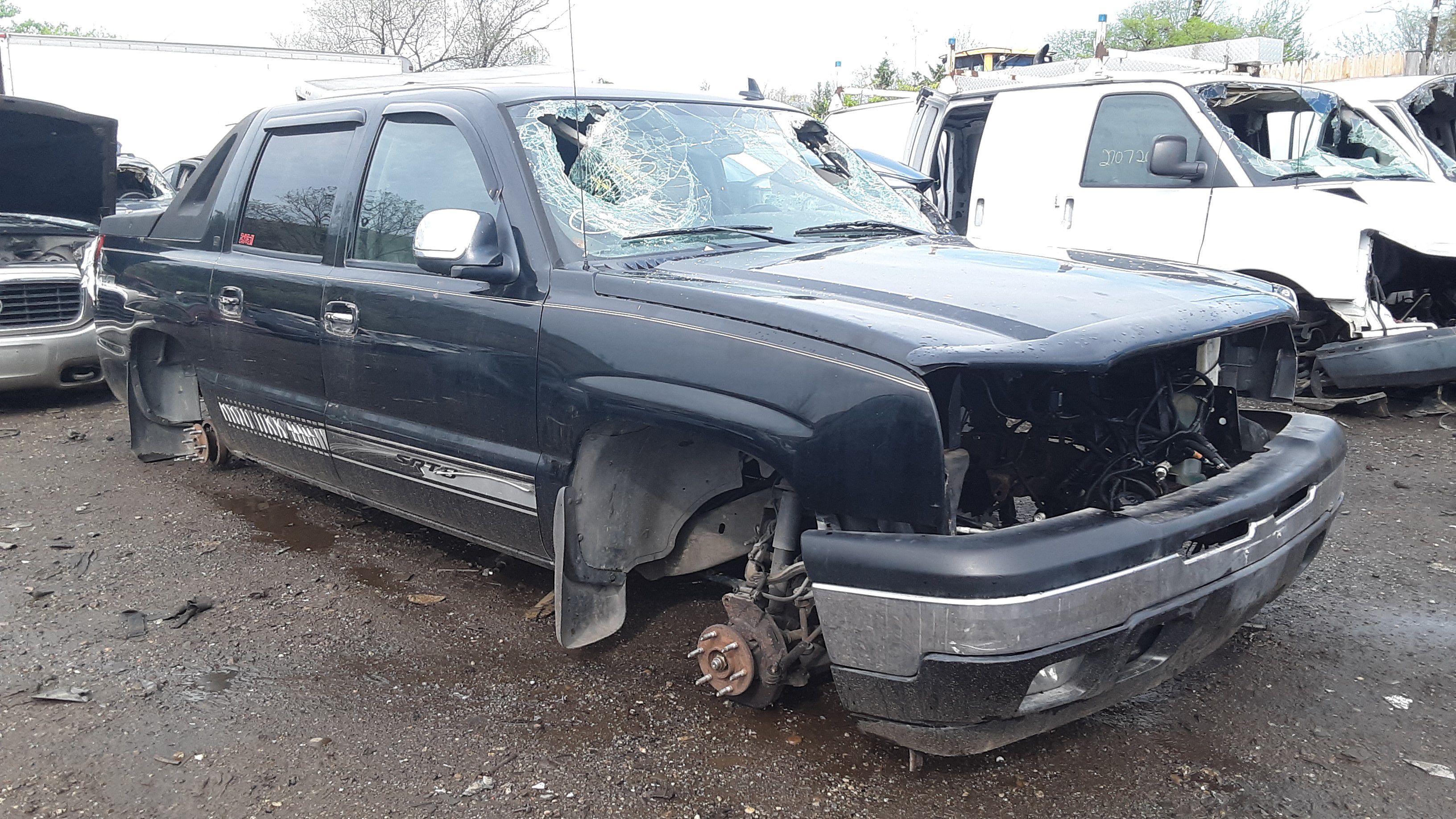 2007 Chevy Avalanche in for parts only. You Pull Cash Only