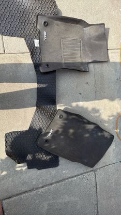 2015 Infiniti Q50 Car Mat