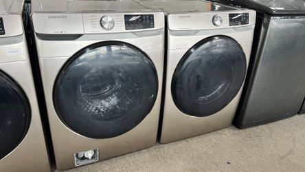 Samsung Front Load Washer and Dryer Set with Steam