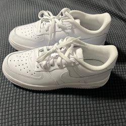 Nike size 2 boys- New 