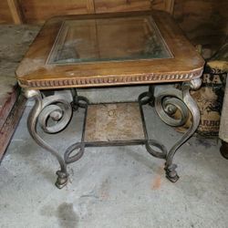 2 End Tables