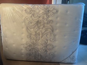 Queen Mattress / Box Spring 