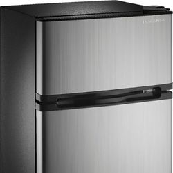 Insignia Mini Fridge With Top Freezer