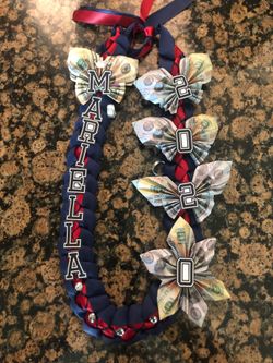 Graduation leis 👩🎓🎓👨🏻🎓👩🎓🎓👨🏻🎓