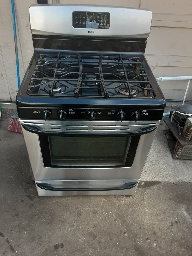 Stove gas Kenmore 5 burners good condition 3 months warranty delivery and install