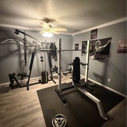 Home Gym Machine & Bench/Squat Rack