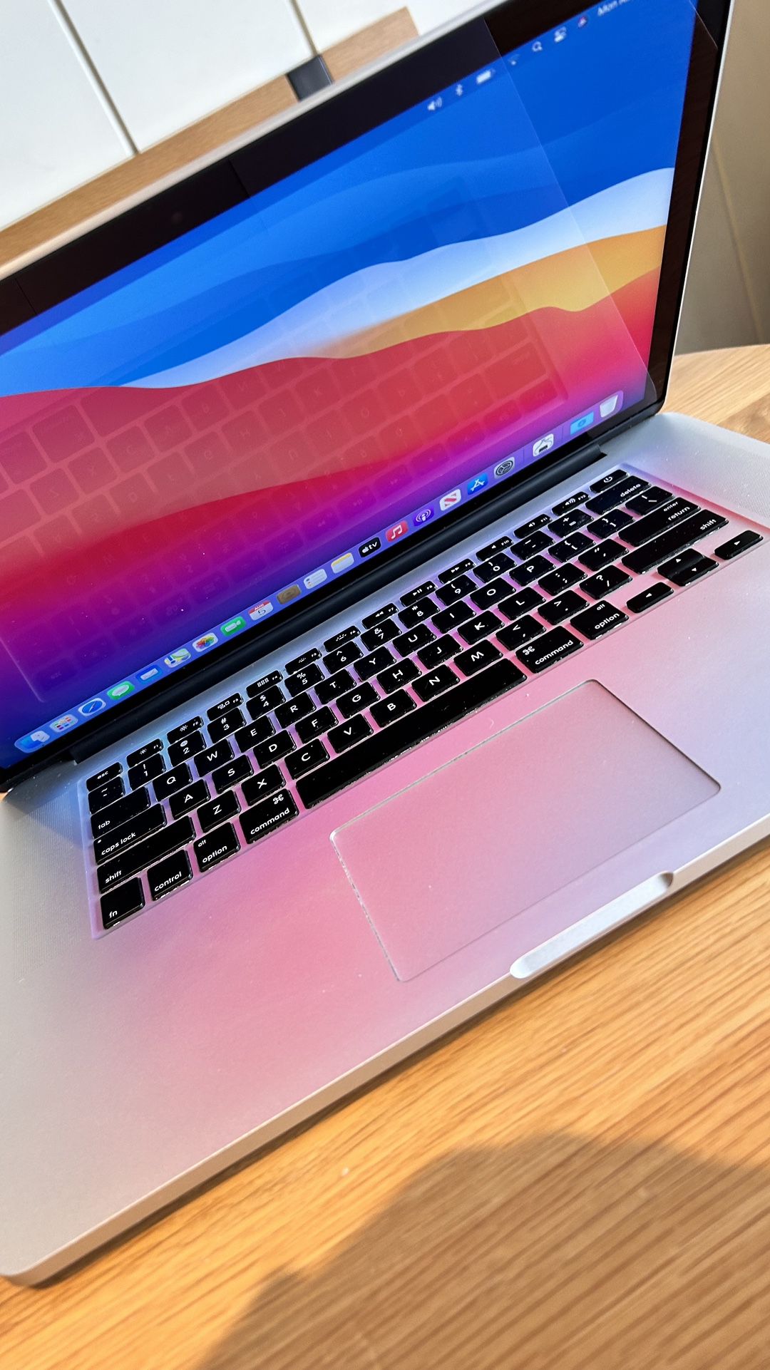 Apple MacBook Pro 15” Retina Display intel quad core i7 processor 16GB RAM 256GB FLASH STORAGE SSD $375