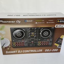 Pioneer DDJ-200 Smart DJ Controller BRAND NEW!!!