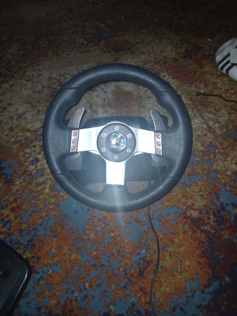 Logitech G27 Racing Wheel