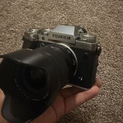 Fujifilm X-T5 (16-50mm Lens)