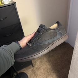 Jordan 1 Retro Low OG SP Travis Scott Velvet Brown