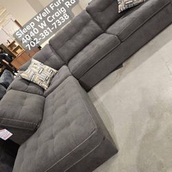 ✨️ Sectionals, 2pc Sofas ✨️ Furniture Queen Bedrooms, Dining Avail