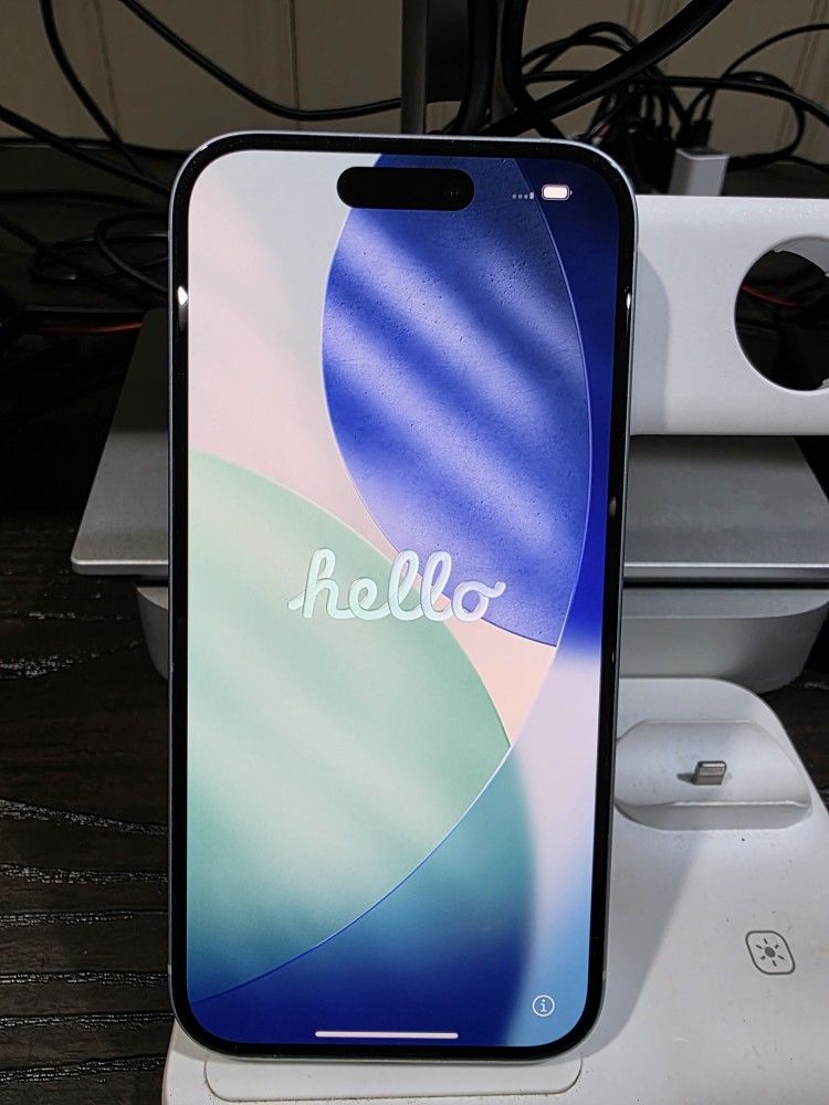 iPhone 15 - Unlocked