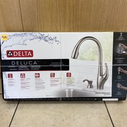 DELTA DELUCA PULL-DOWN KITCHEN FAUCET 