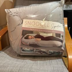 Pregnancy Body Pillow (Snoogle)