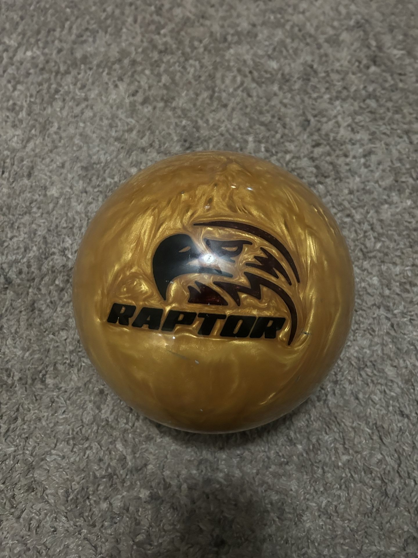 Motiv Raptor Rush Symmetrical Core Ball Motiv Raptor Rush Bowling Ball - Gold Pearl With ...