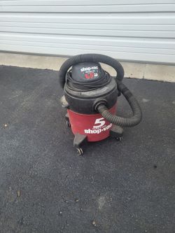 Shop Vac. 5 Gallon