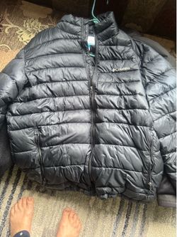 Men's long-sleeved jacket and sleeveless jacket.