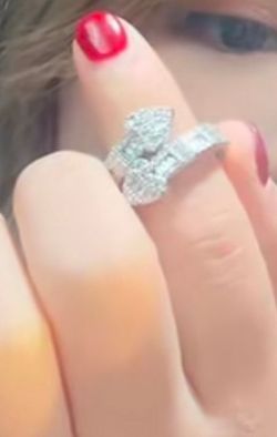 Moissanite /silver size 7 ring