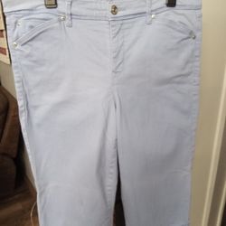Woman's Capris Size 12 