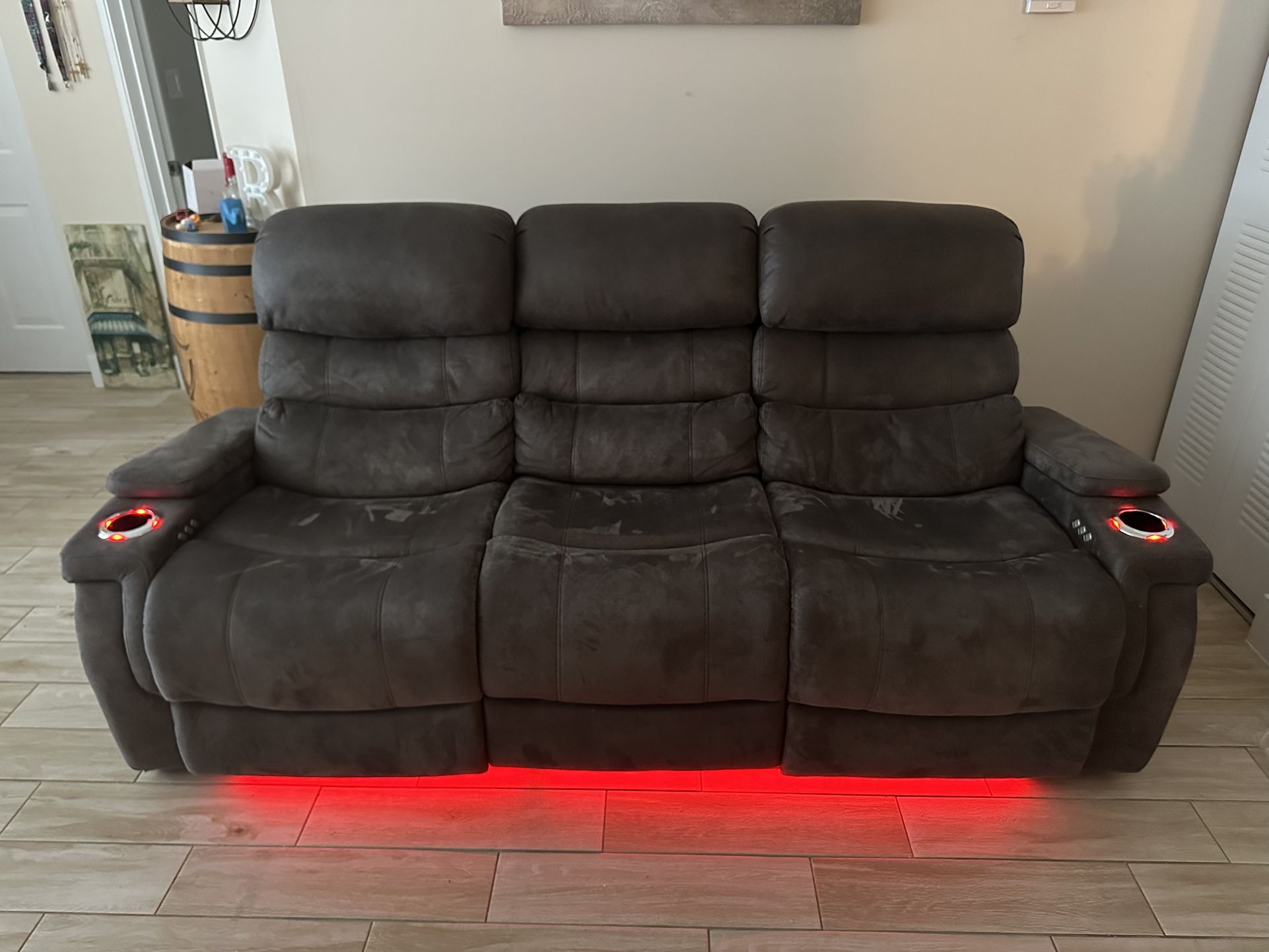 3 Seat Recliner Couch