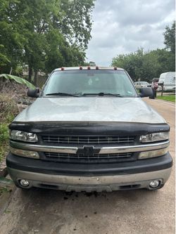 2001 Chevy Silverado 1500HD partout 6.0 2wd